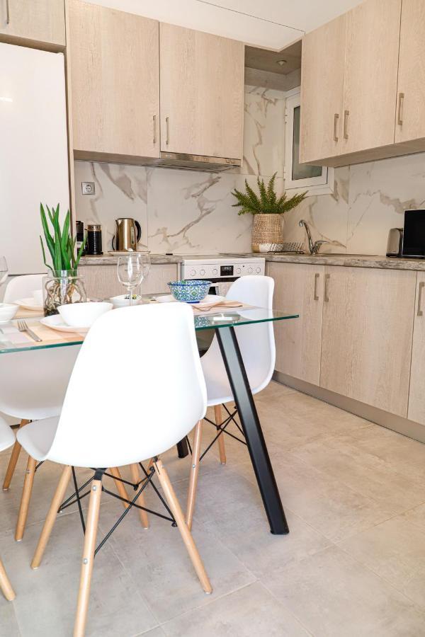 Newly Renovated Apartment 7 Min Walk From Acropolis Athen Exterior foto